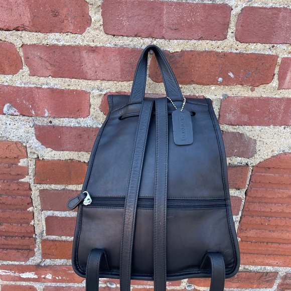 Vintage Coach 9791 Black Leather Backpack The Daypack Style Rucksack Drawstring. - Picture 14 of 16